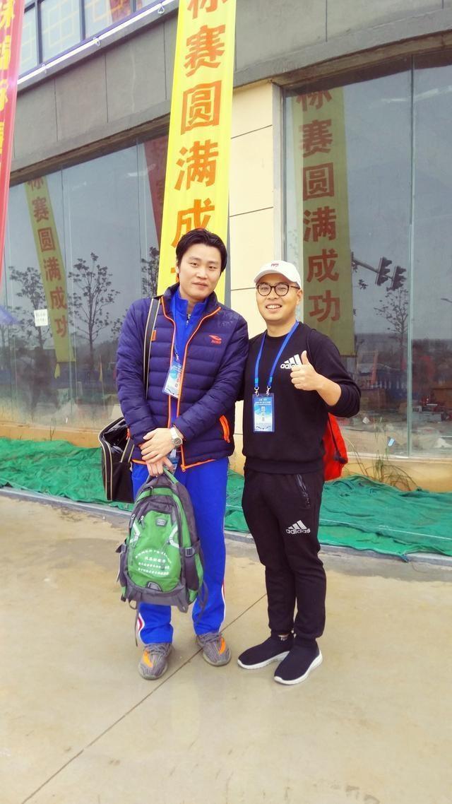 曾经的游泳名将欧阳鲲鹏,因吃烧烤遭终身禁赛,现37岁成省队教练