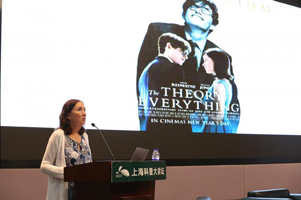 简在上海演讲。本文图片由李蓓提供