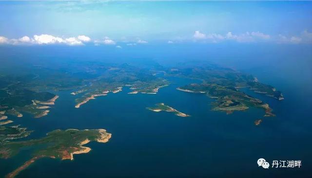 丹江湖畔宋岗乘船记