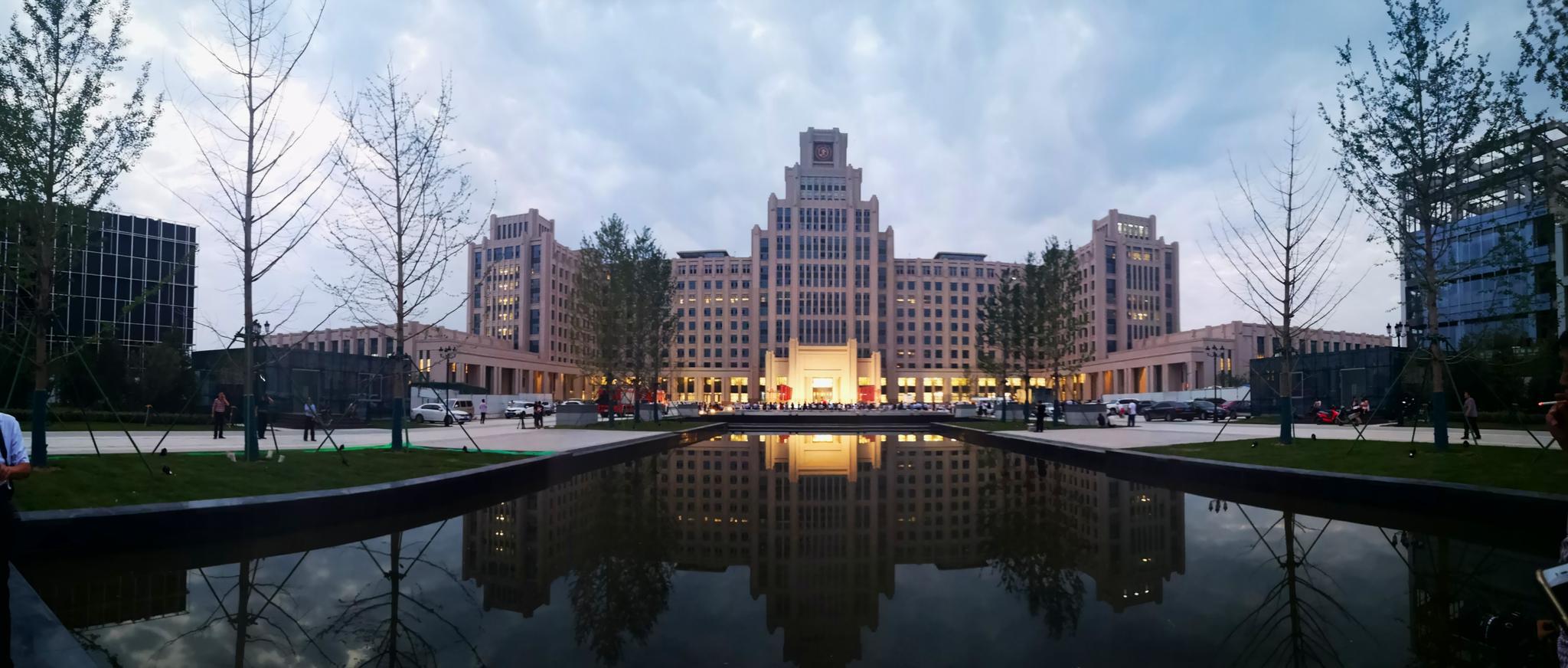 240天实现159万平方米的主体封顶 西部创新港这速度太牛啦