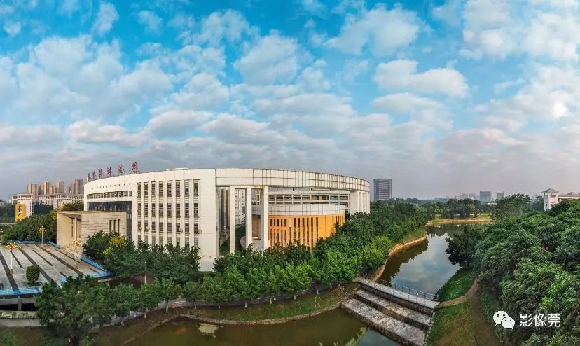 东莞藉院士何镜堂教授广东医科大学松山湖校区拍下美美的风光大片将