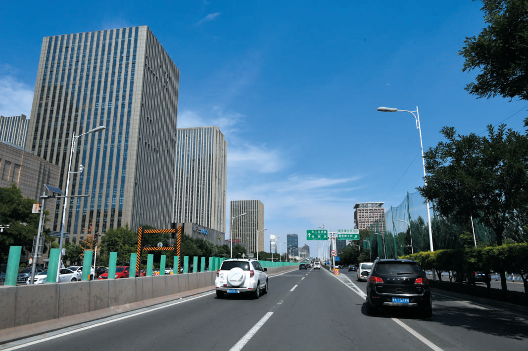 自2008年以来,裕华区年均增加商业面积50万平方米以上,吸引了一大批总部经济和高新技术企业入驻。新京报记者 吴江 摄
