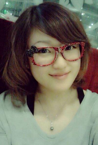 刘强东前女友近照曝光,肤白貌美温婉动人,网友:是我就后悔了|庄佳