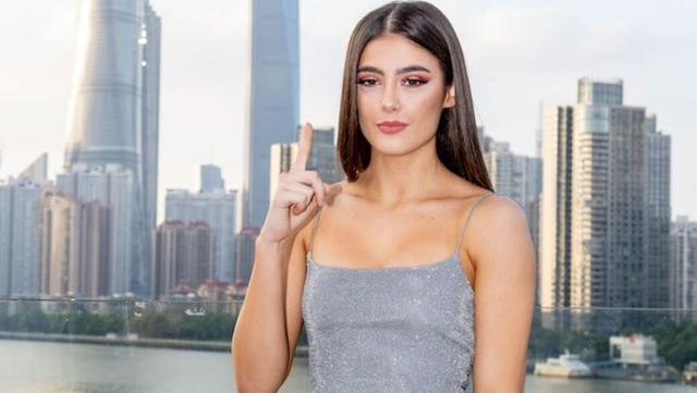 澳大利亚姑娘阿尔玛-朱妮可拥有wbc世界金腰带,ipcc世界金腰带,wmc