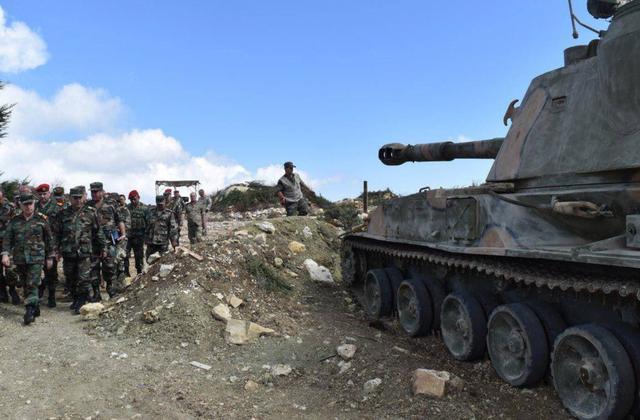 叙利亚前线遭深夜突袭,叙叛军车臣营发动敢死突击,机场全面破坏