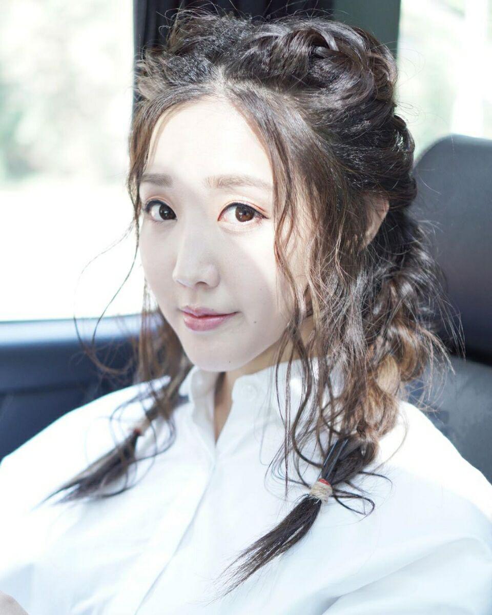 最新网友女神27岁林秀怡贴地爱家惹人爱