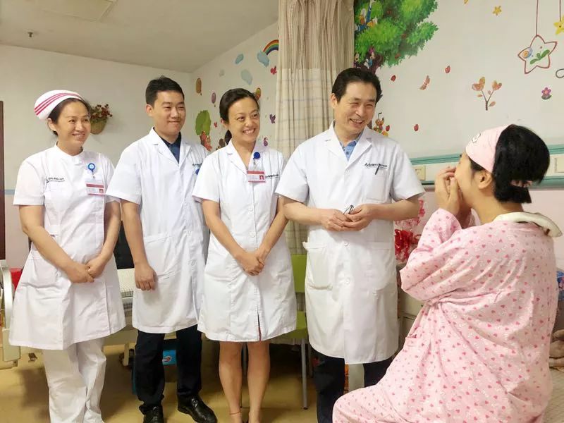 怀孕六个月确诊宫颈癌  准妈妈咬牙做了个决定