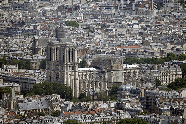 当地时间2019年6月14日，法国巴黎，火灾后的巴黎圣母院。圣母院火灾后的首次弥撒将于6月15日至16日进行。视觉中国 图