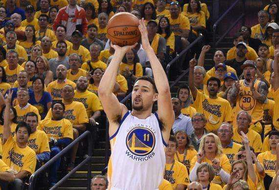 佛光普照汤普森4大爆发砍分三节60分比肩科比单节独砍37分