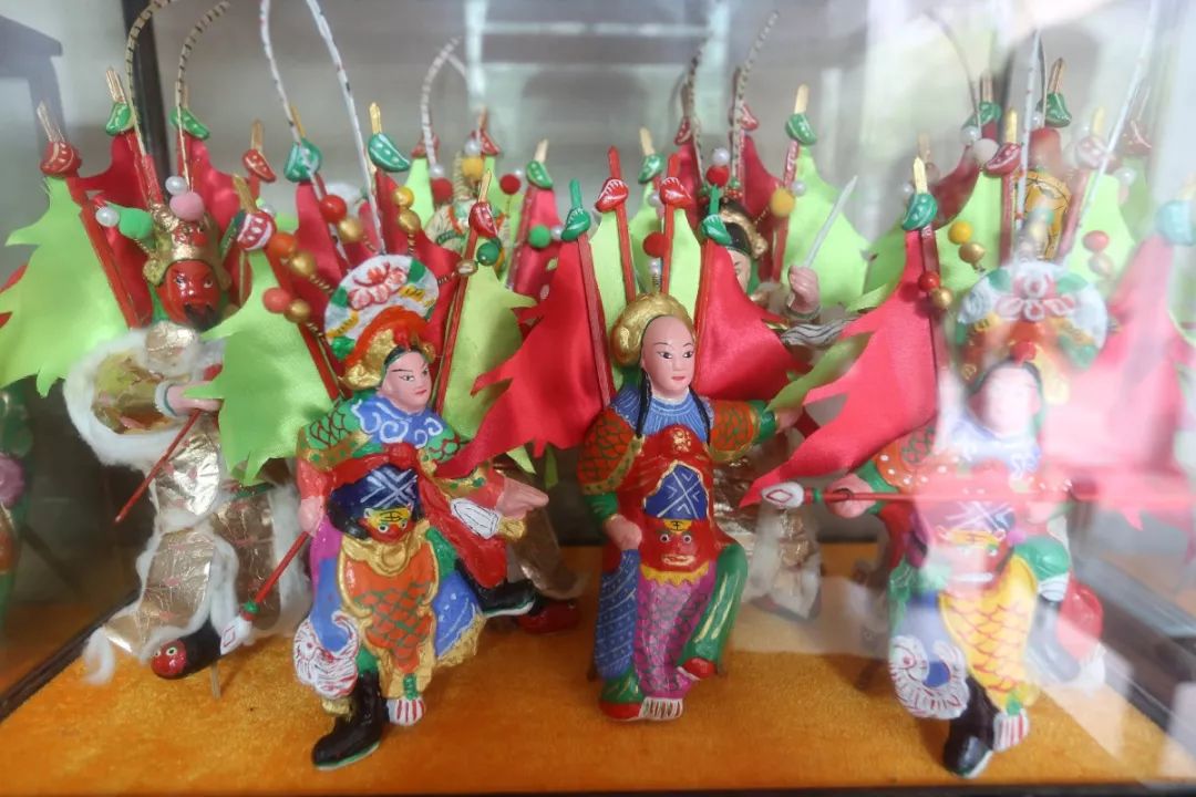 东莞故事之五十一|茶山有条街,曾经卖这些泥公仔卖到成行成市