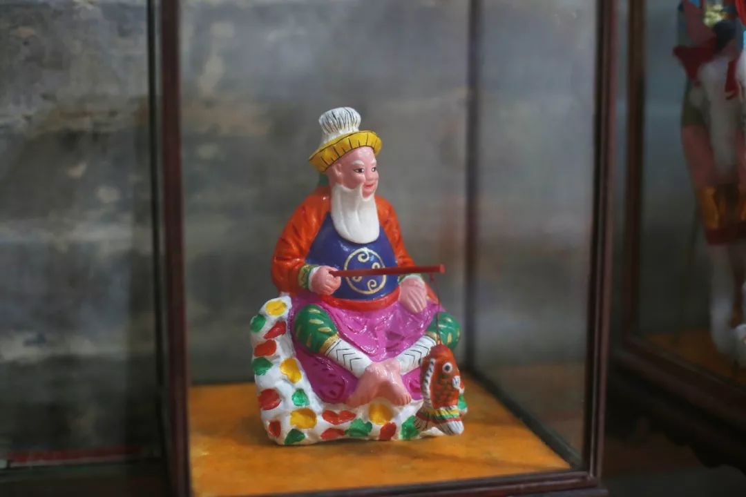 东莞故事之五十一|茶山有条街,曾经卖这些泥公仔卖到成行成市