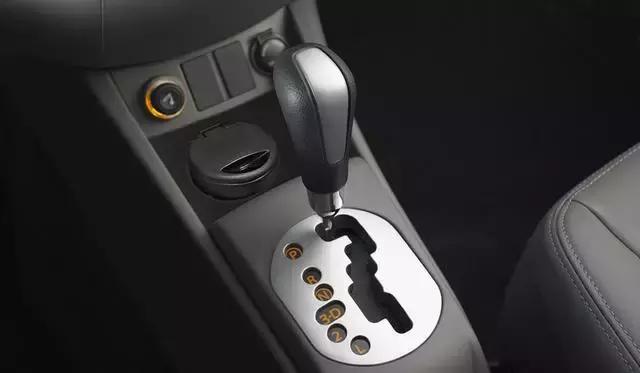 车速等到多少码换二档最省油