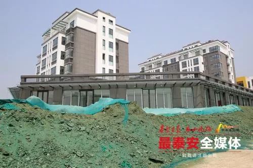 打赢蓝天保卫战，泰安组织新型环保抑尘&ldquo;神器&rdquo;现场试验观摩