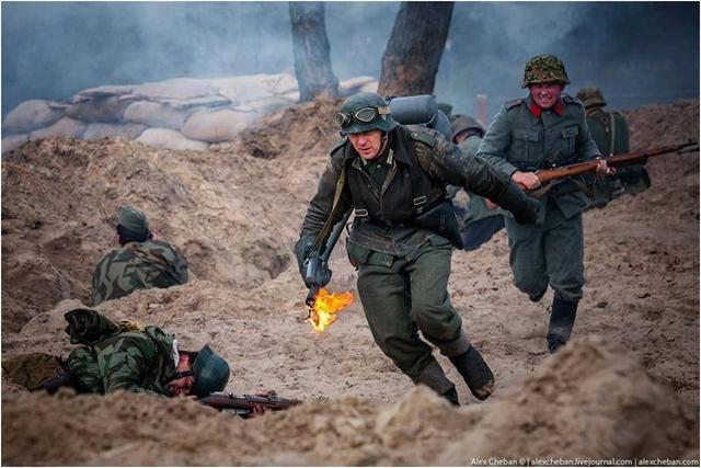 人类战争史上的最大围歼战:80个师被德军全歼,65万苏军被俘