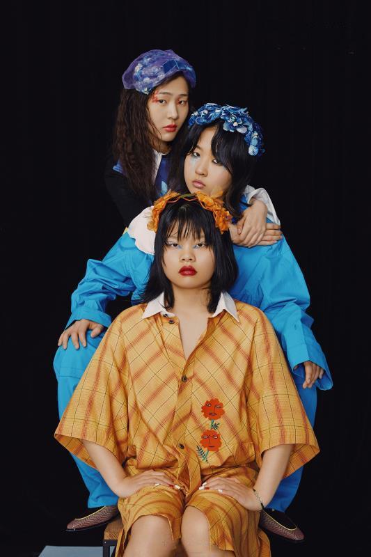 3unshine组合走上t台,cindy瘦成闪电?但造型还是让人想吐槽!