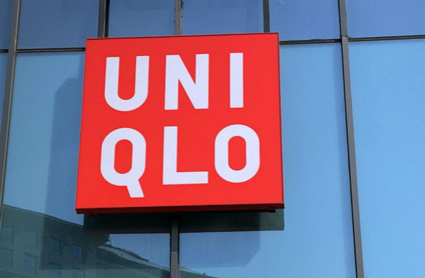 昨天,深圳一家优衣库爆出一起的"偷拍"事件,令人震惊.