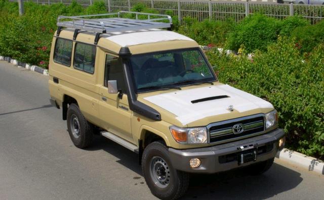 丰田lc78硬派越野车看起来非常的经典