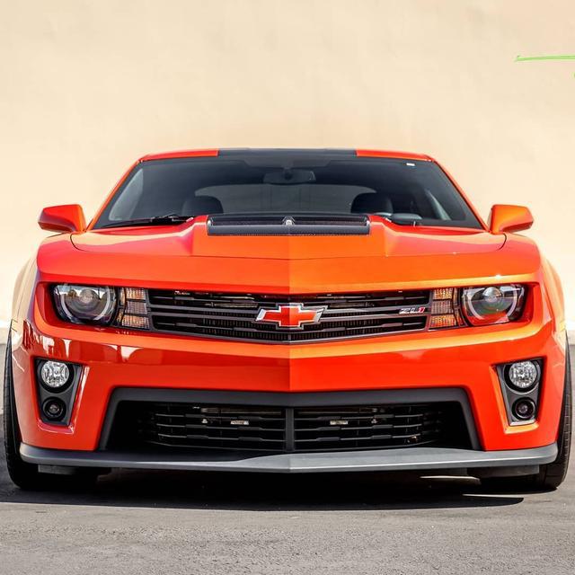 雪佛兰科迈罗小时候看到黄色的科迈罗只知道它叫大黄蜂