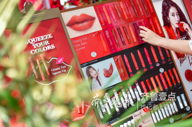 梦妆"绽放能量花园"快闪店,一起发现花朵美肤奥秘