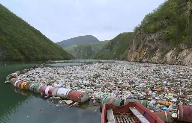 曾经很火的最美旅游胜地,如今却正在遭受垃圾污染,现已无人问津