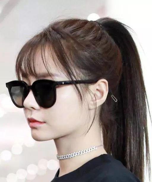 林志玲用它扎双丸子头,沈梦辰扎马尾