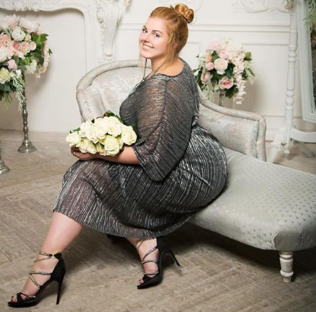 俄罗斯230斤胖妞走红成大码模特,再现珠圆玉润之美!
