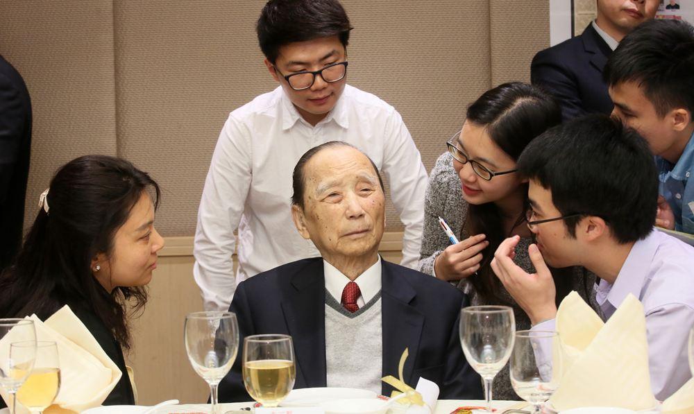 "世界毛纺大王"曹光彪:港商回内地投资第一人