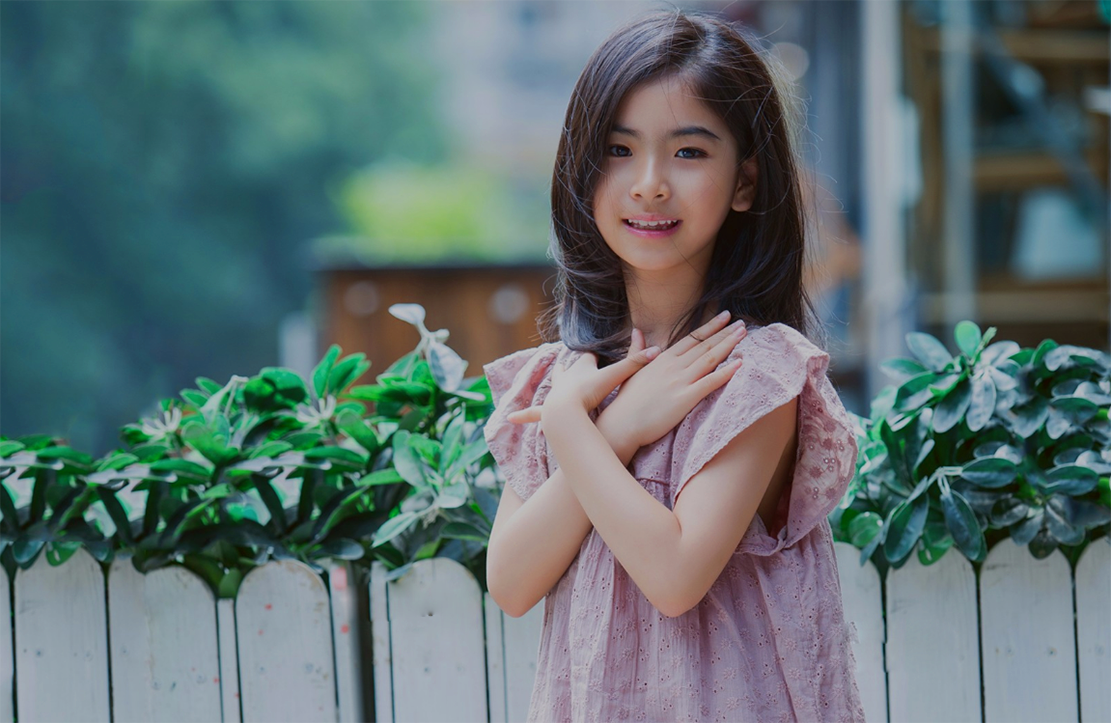 9岁童星李昕融为爸爸李凯稠献礼听我说谢谢你甜美声线感人