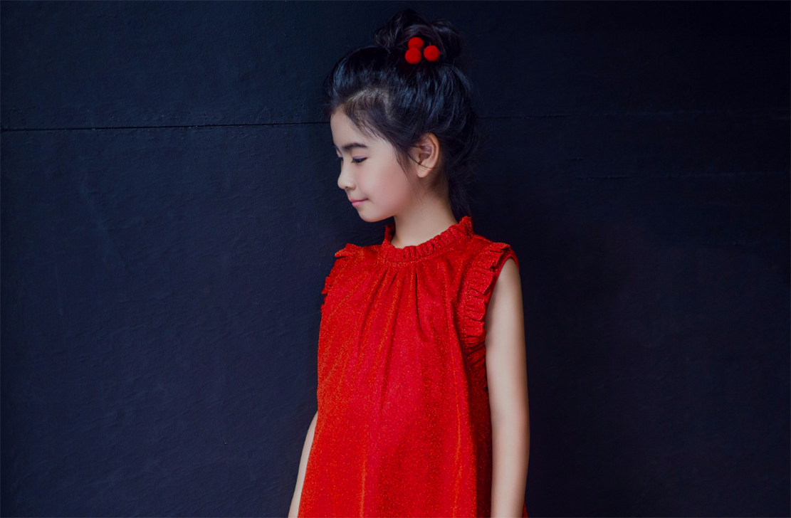 9岁童星李昕融为爸爸李凯稠献礼听我说谢谢你甜美声线感人