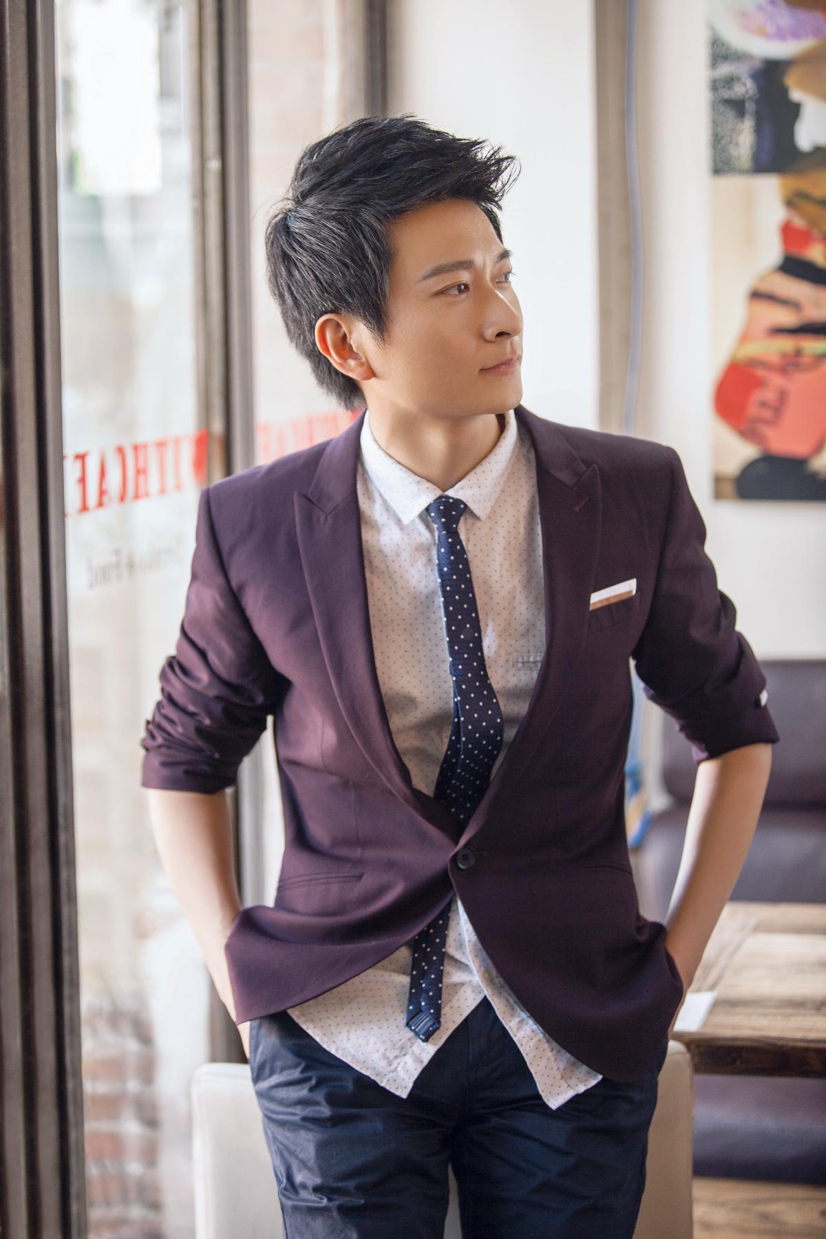 9岁童星李昕融为爸爸李凯稠献礼《听我说谢谢你》,甜美声线感人__财经