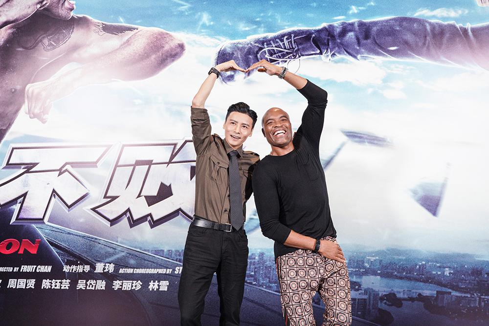 《九龙不败》定档7月2日 张晋vs世界拳王"蜘蛛人"势不可挡