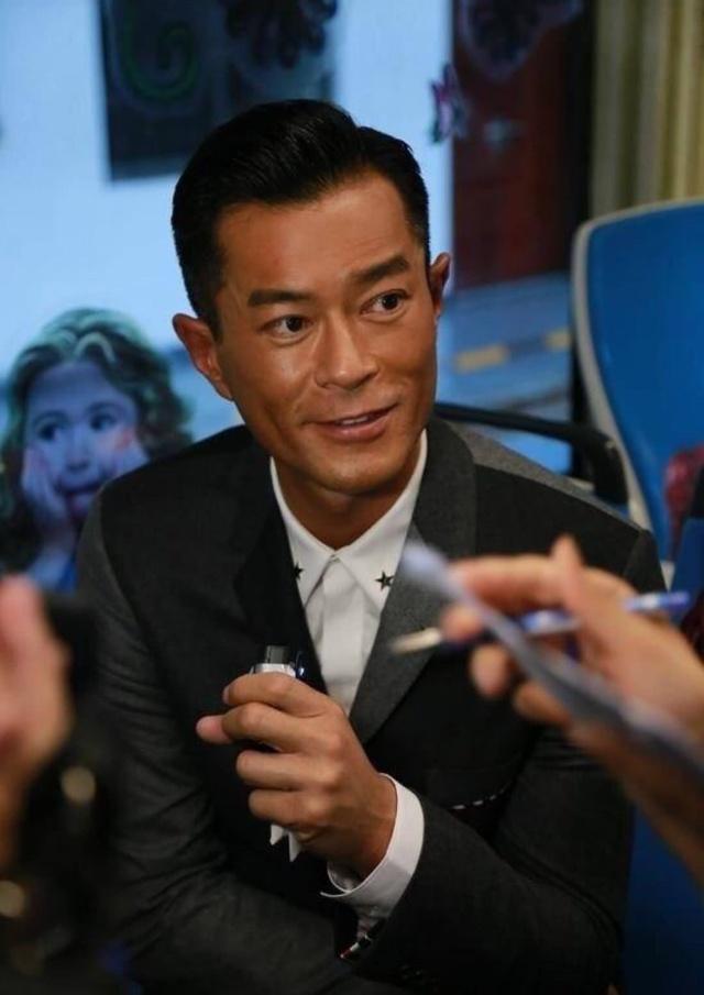 得奖名单:最佳摄影:何旭辉《林同学退学了》最佳编剧:陈瀚恩《老人与