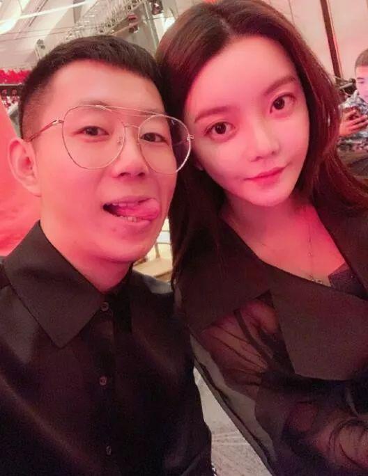 崔阿扎首次做伴娘却遇到伴郎消失 预选赛拉票积极不过