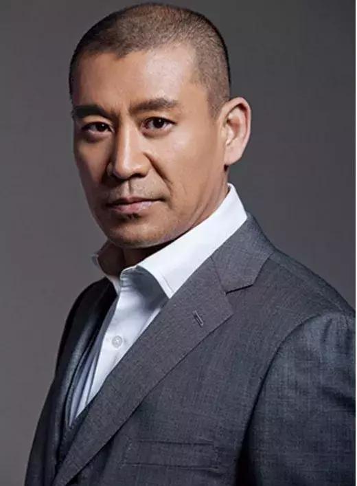 《上错花轿嫁对郎》还有一个男配角,那就是沙溢,他在剧中饰演沙平威.