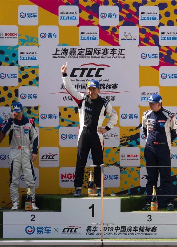 这位ctcc分站冠军告诉你:玩赛车还能帮他造出更好的车?