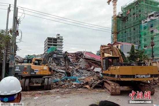 柬埔寨西哈努克省政府及警方当地时间6月22日证实，该省西哈努克市一栋正在建设的七层建筑当天早晨突然坍塌。