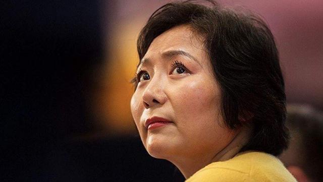 并且与港姐刘慧娟结婚了,但是婚后的刘慧娟开始插手李兆基的生意