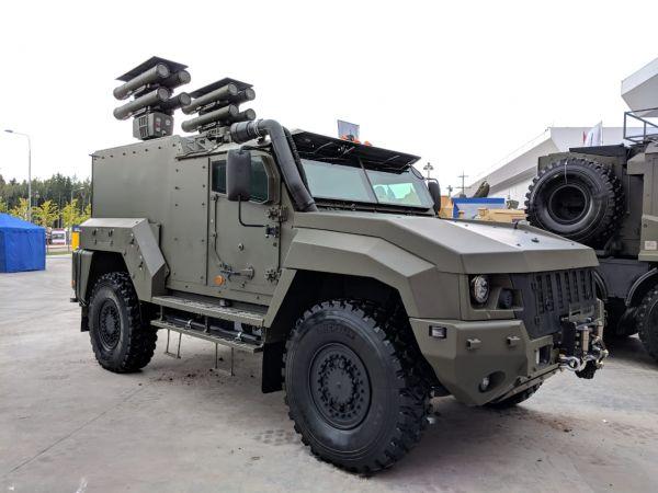 俄山地侦察兵装备"台风"装甲车 可在海拔4500米高山行驶