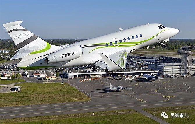 达索猎鹰2000s完成首款米其林互联飞机轮胎飞行测试