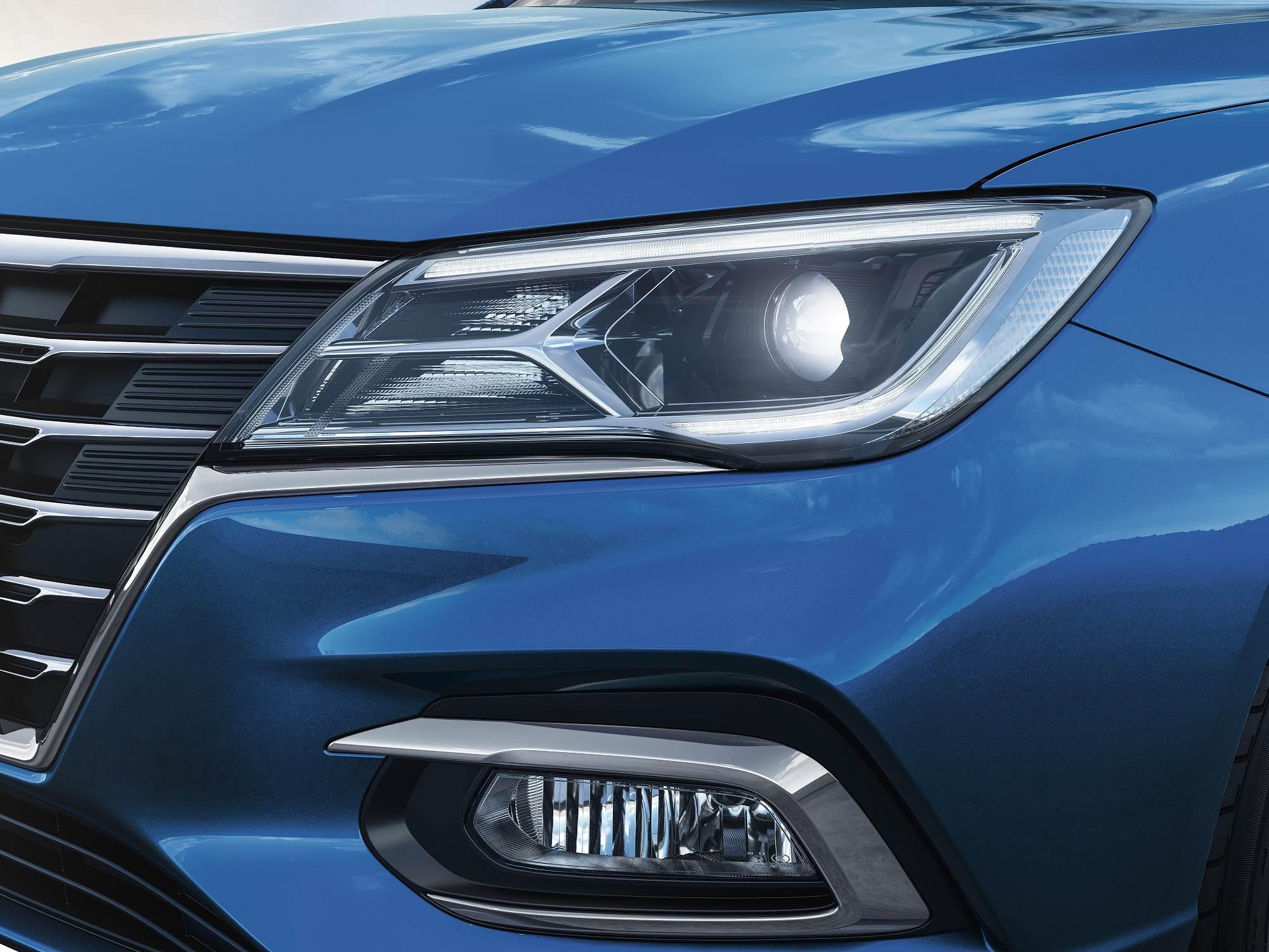 汽势新车全系标配led大灯荣威i5领豪系列真国六6万元起