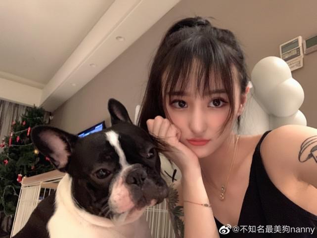 uzi女友秀出自己的新纹身mu粉丝暗示下路cp组合吧