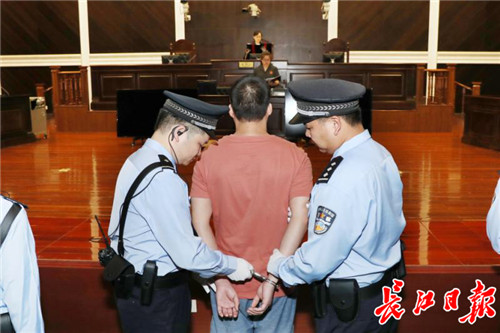 武汉集中宣判14件毒品案2名毒贩死刑立即执行