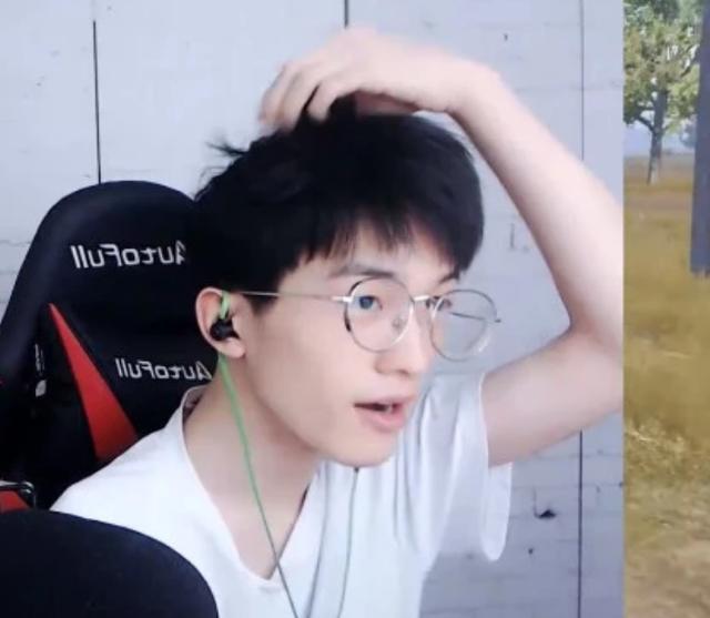 单靠颜值就能吃饭的吃鸡主播,他的鸡窝头都让女粉着迷