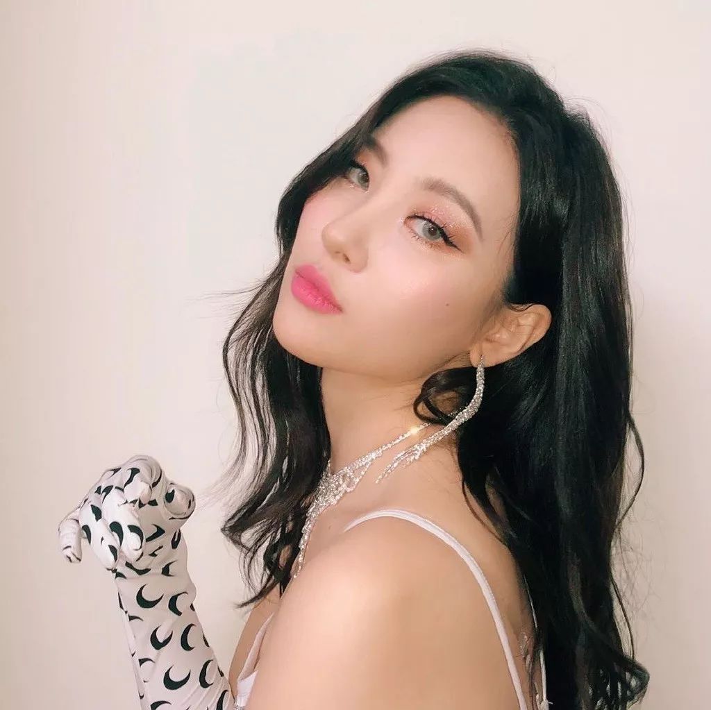 宣美这腿啊,是100斤该有的样子吗?而同样体重的她却.