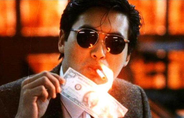 内地演过黑帮老大的人,大都充满草莽味,只有他俩儒雅迷人