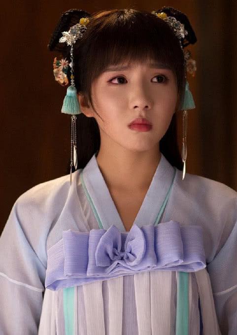 古装双丸子头的女星杨紫乖巧苏晓彤少女看到赵丽颖心化了