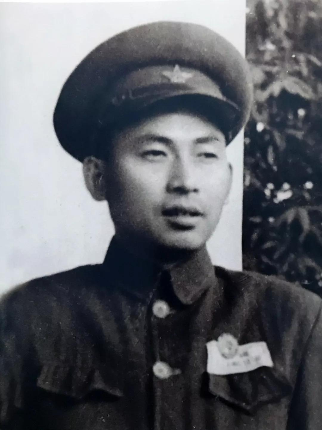 红船开国上将李天佑因被困边境曾跨越死亡之域回国