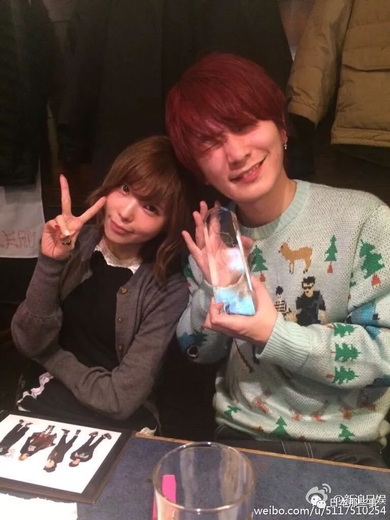 卡莉怪妞晒与前男友合影分手还能做朋友 益若翼 きゃりーぱみゅぱみゅ Sekai No Owari 新浪娱乐 新浪网 卡莉怪妞晒与前男友合影分手还能做朋友 益若翼 きゃりーぱみゅぱみゅ Sekai No Owari 新浪娱乐 新浪网