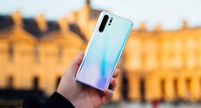 realme晒6400万像素手机实拍样张,华为硬核8000万像素传感器