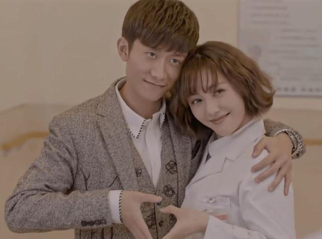 张一山抱过的明星,抱杨紫很宠溺,抱周冬雨超搞怪,抱第5最暖心